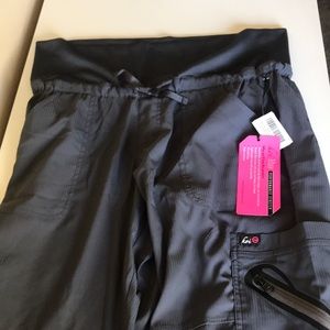 Koi scrubs
